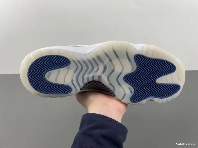 MaikeSneakers (2024) Midnight Low FV5104-104 11 Navy Retro Jordan 0523